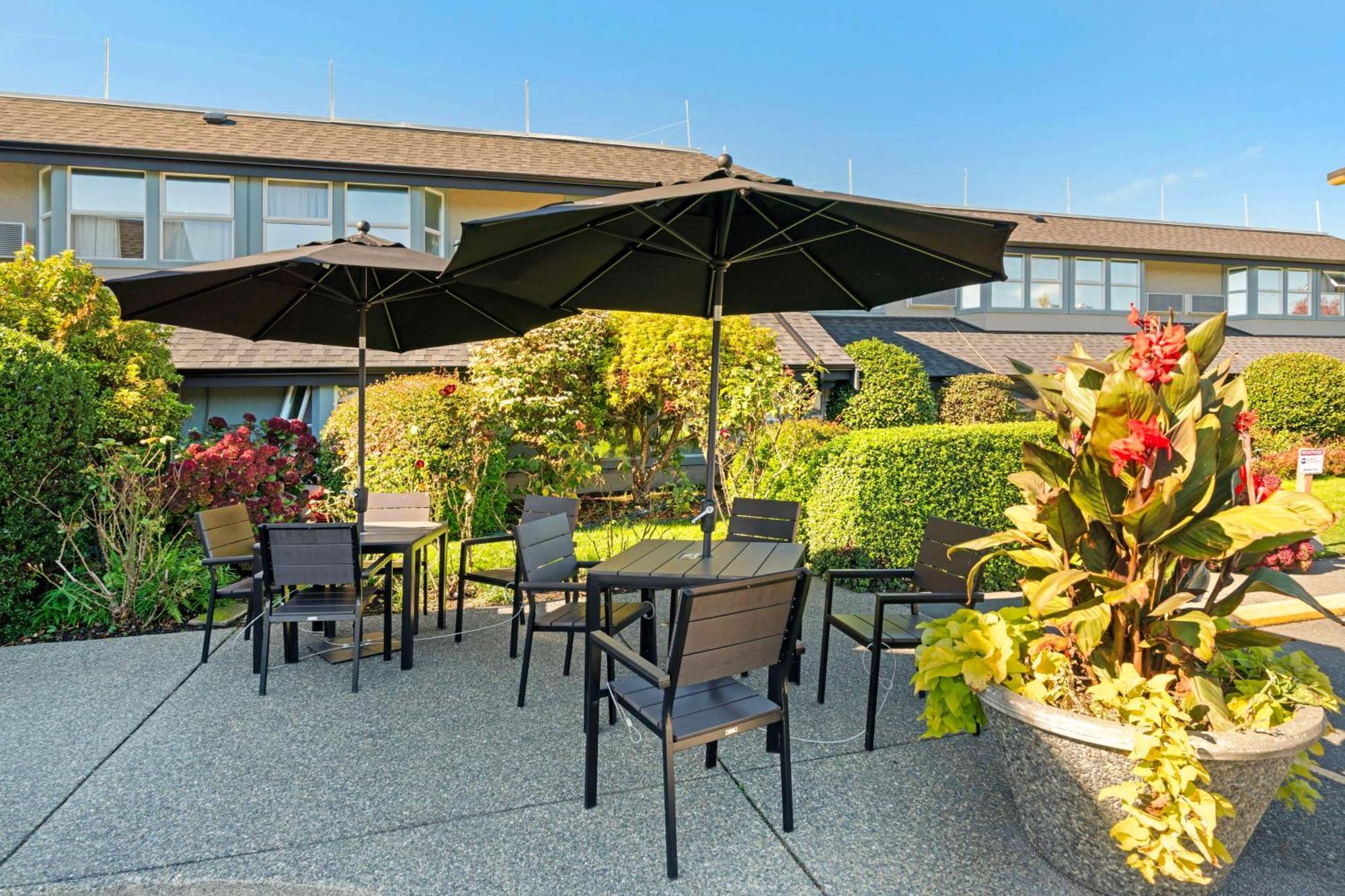 Best Western Plus Emerald Isle Hotel Sidney Exterior foto